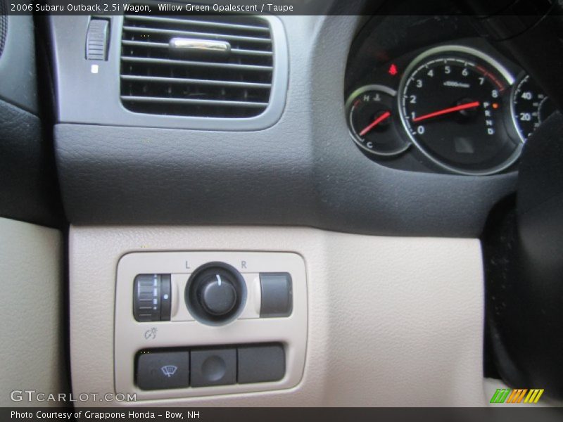 Willow Green Opalescent / Taupe 2006 Subaru Outback 2.5i Wagon