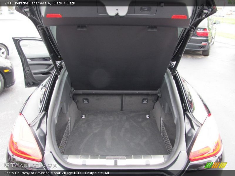  2011 Panamera 4 Trunk