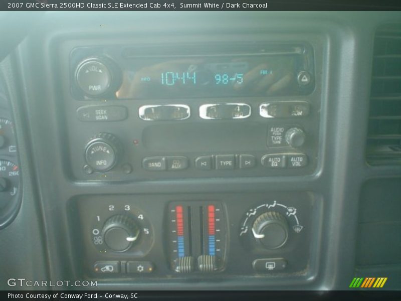 Summit White / Dark Charcoal 2007 GMC Sierra 2500HD Classic SLE Extended Cab 4x4