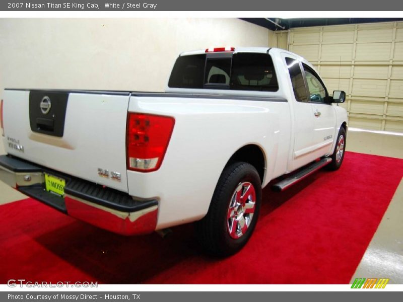 White / Steel Gray 2007 Nissan Titan SE King Cab