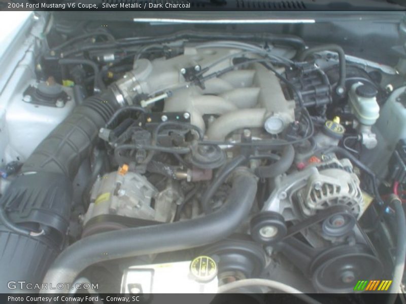 Silver Metallic / Dark Charcoal 2004 Ford Mustang V6 Coupe