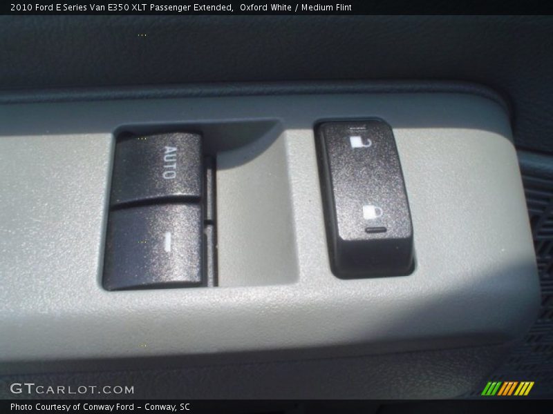Oxford White / Medium Flint 2010 Ford E Series Van E350 XLT Passenger Extended
