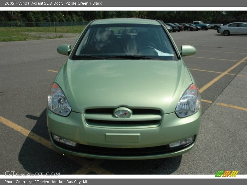 Apple Green / Black 2009 Hyundai Accent SE 3 Door