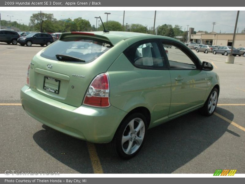 Apple Green / Black 2009 Hyundai Accent SE 3 Door