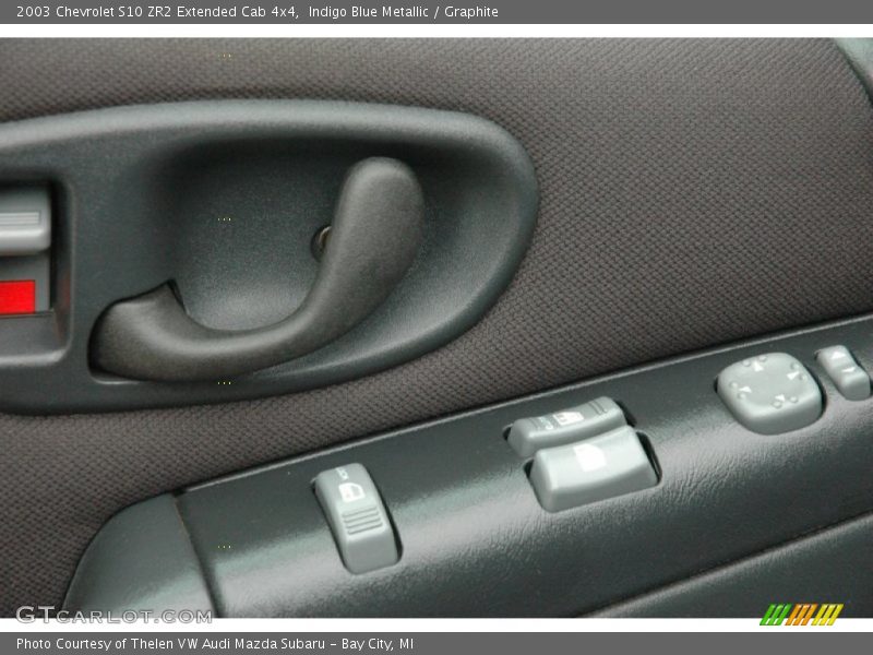 Indigo Blue Metallic / Graphite 2003 Chevrolet S10 ZR2 Extended Cab 4x4