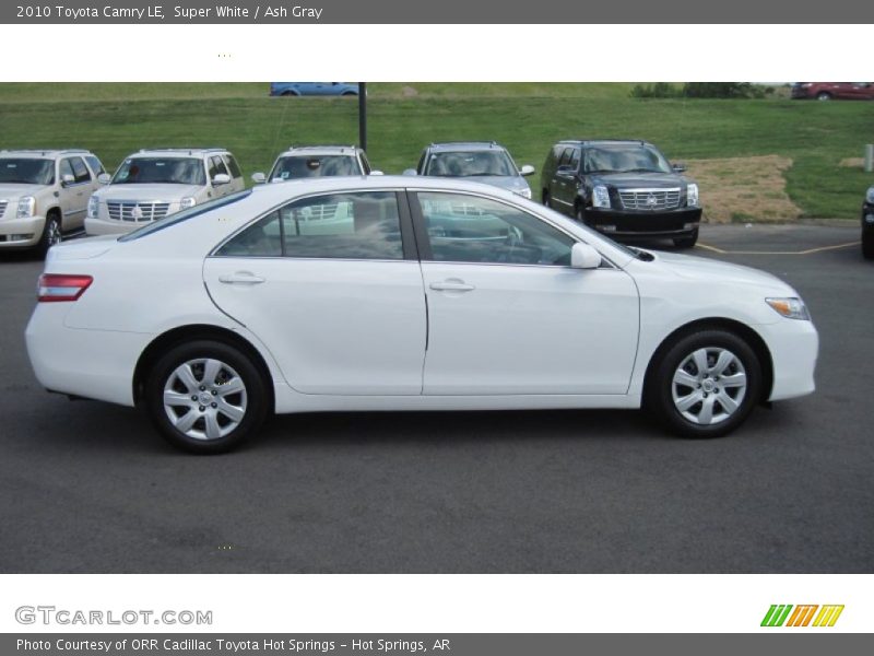 Super White / Ash Gray 2010 Toyota Camry LE