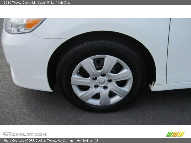 Super White / Ash Gray 2010 Toyota Camry LE