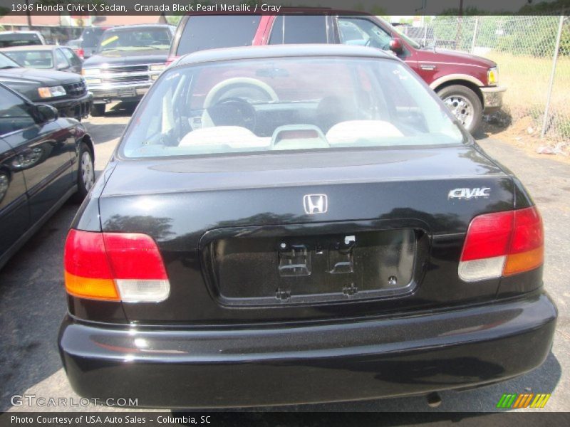 Granada Black Pearl Metallic / Gray 1996 Honda Civic LX Sedan