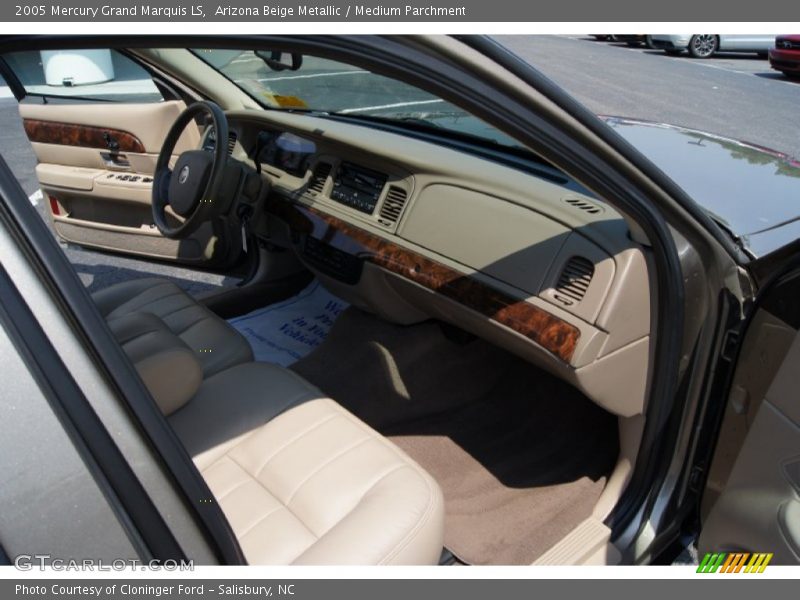 Arizona Beige Metallic / Medium Parchment 2005 Mercury Grand Marquis LS