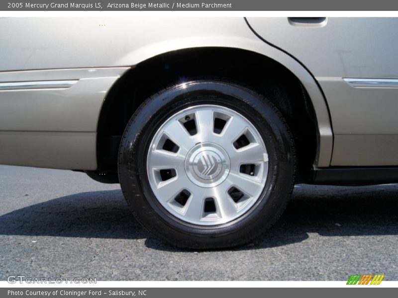 Arizona Beige Metallic / Medium Parchment 2005 Mercury Grand Marquis LS