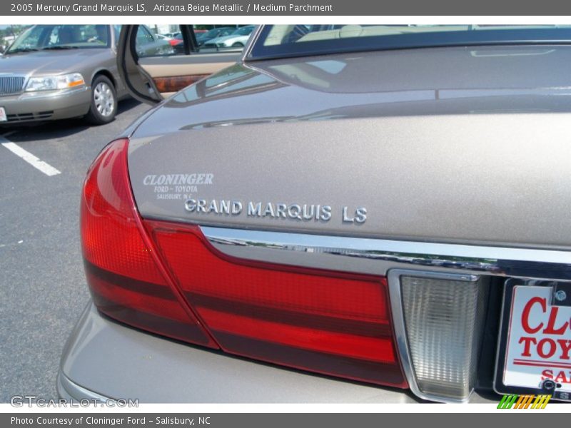 Arizona Beige Metallic / Medium Parchment 2005 Mercury Grand Marquis LS
