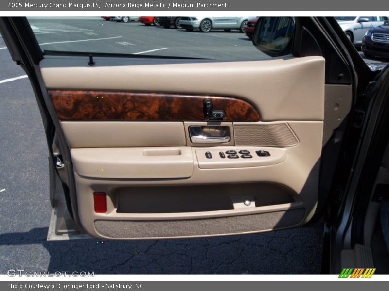 Arizona Beige Metallic / Medium Parchment 2005 Mercury Grand Marquis LS