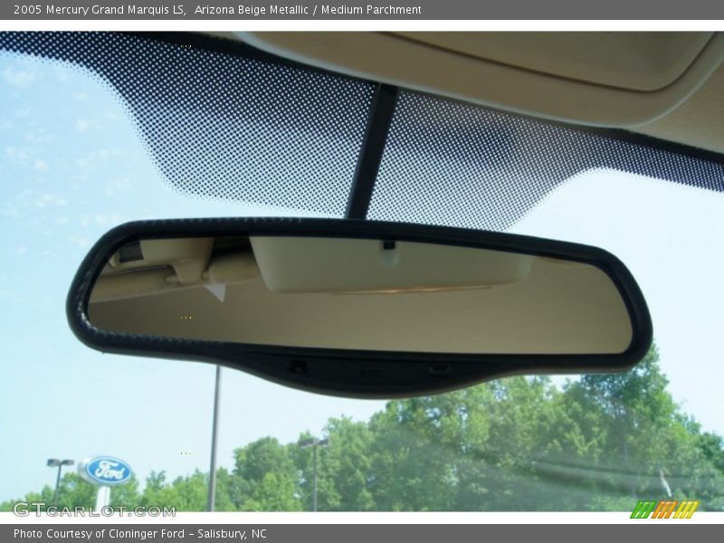 Arizona Beige Metallic / Medium Parchment 2005 Mercury Grand Marquis LS