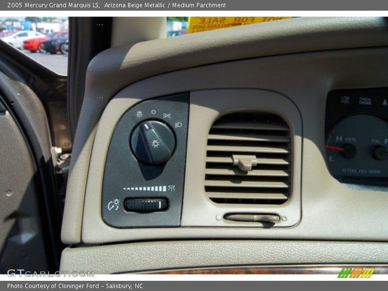 Arizona Beige Metallic / Medium Parchment 2005 Mercury Grand Marquis LS