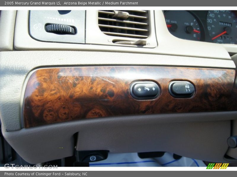 Arizona Beige Metallic / Medium Parchment 2005 Mercury Grand Marquis LS