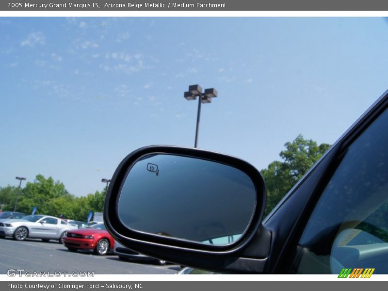 Arizona Beige Metallic / Medium Parchment 2005 Mercury Grand Marquis LS