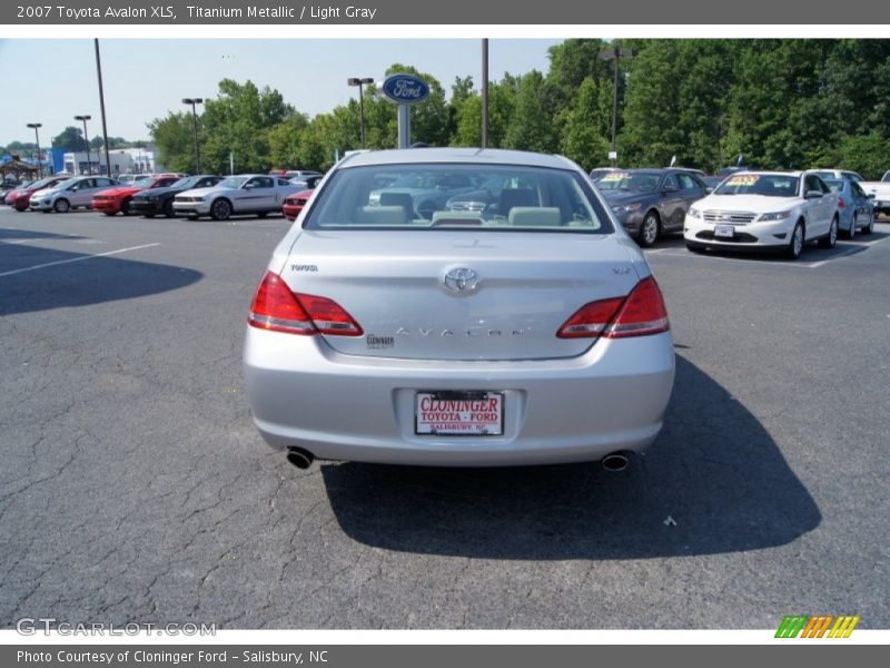 Titanium Metallic / Light Gray 2007 Toyota Avalon XLS