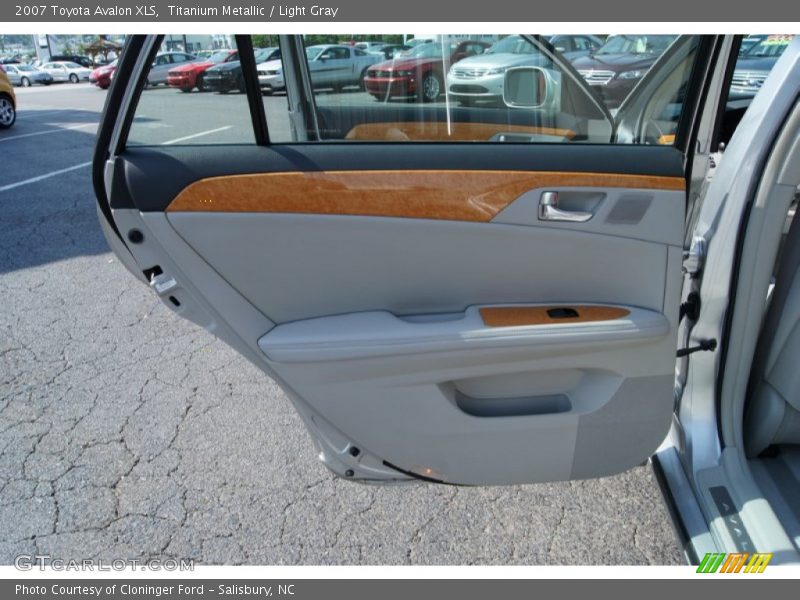 Titanium Metallic / Light Gray 2007 Toyota Avalon XLS