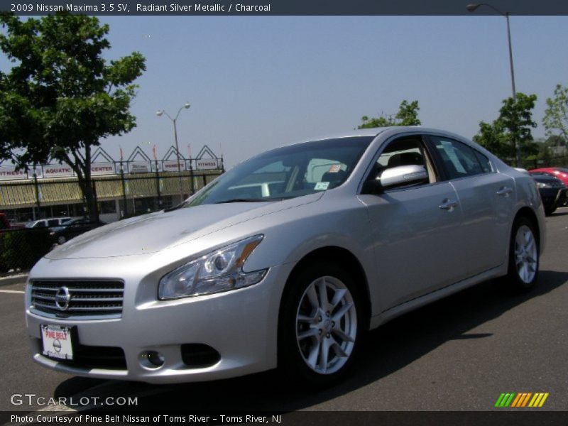 Radiant Silver Metallic / Charcoal 2009 Nissan Maxima 3.5 SV