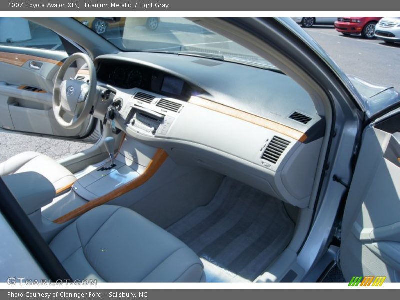 Titanium Metallic / Light Gray 2007 Toyota Avalon XLS