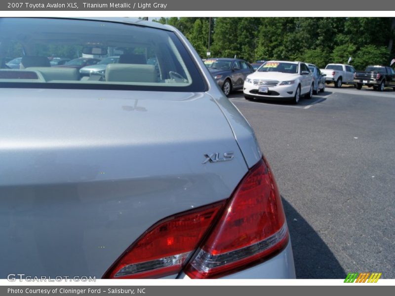 Titanium Metallic / Light Gray 2007 Toyota Avalon XLS