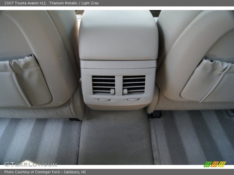 Titanium Metallic / Light Gray 2007 Toyota Avalon XLS