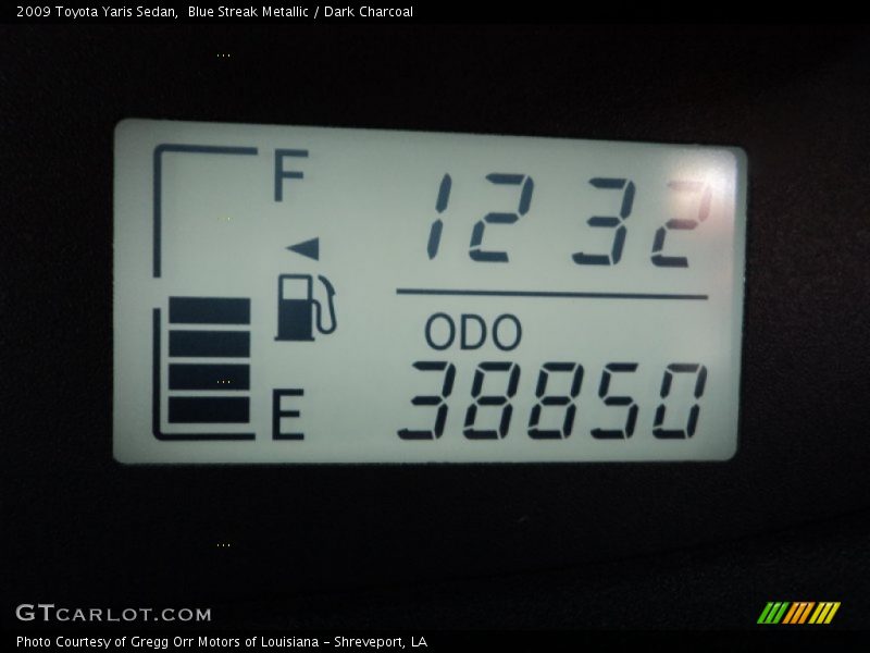 Blue Streak Metallic / Dark Charcoal 2009 Toyota Yaris Sedan