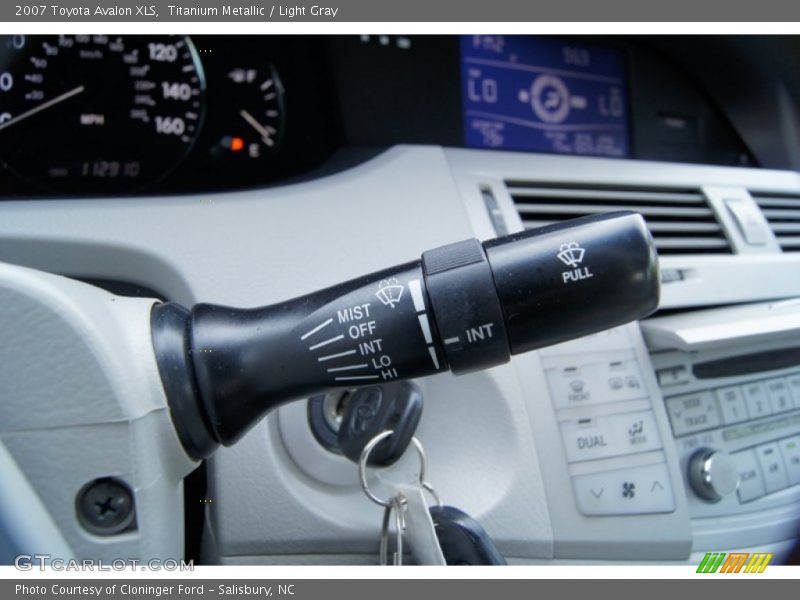 Titanium Metallic / Light Gray 2007 Toyota Avalon XLS