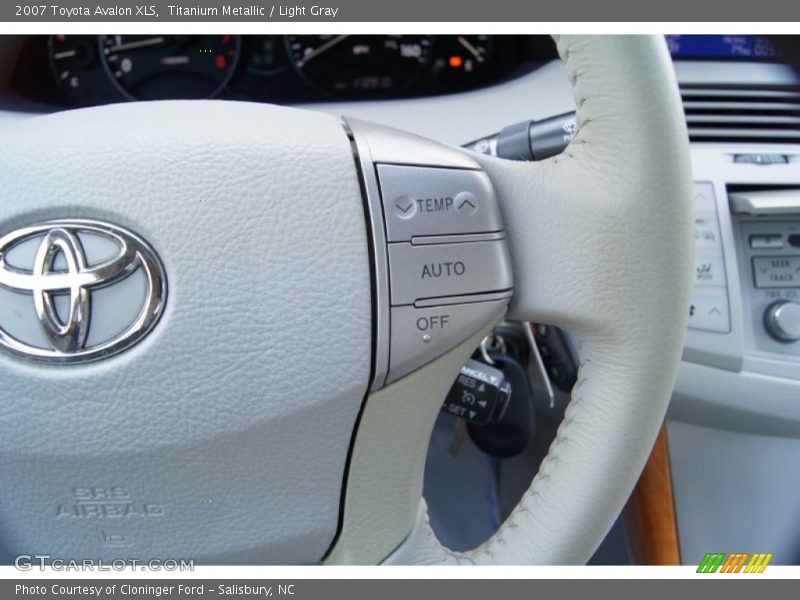 Titanium Metallic / Light Gray 2007 Toyota Avalon XLS