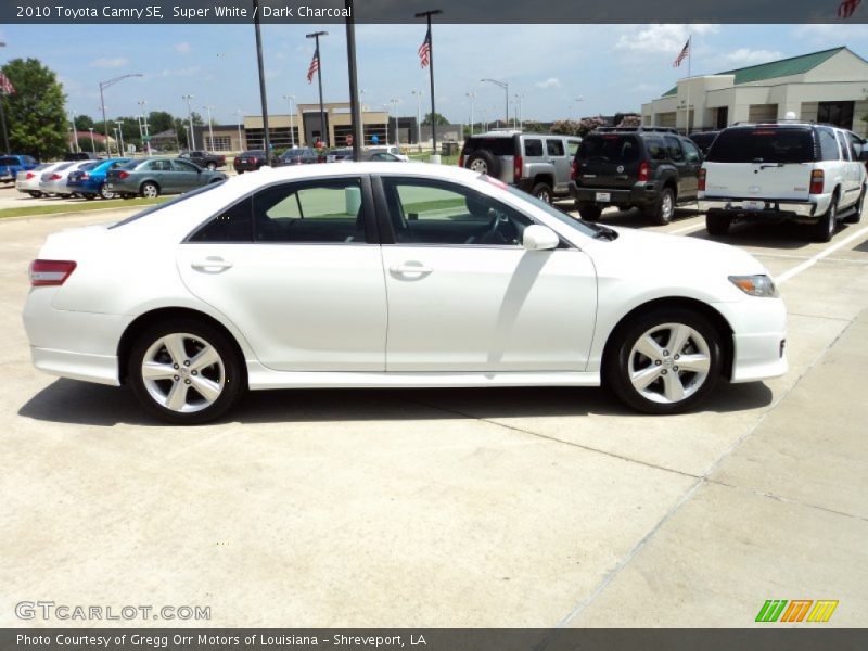 Super White / Dark Charcoal 2010 Toyota Camry SE