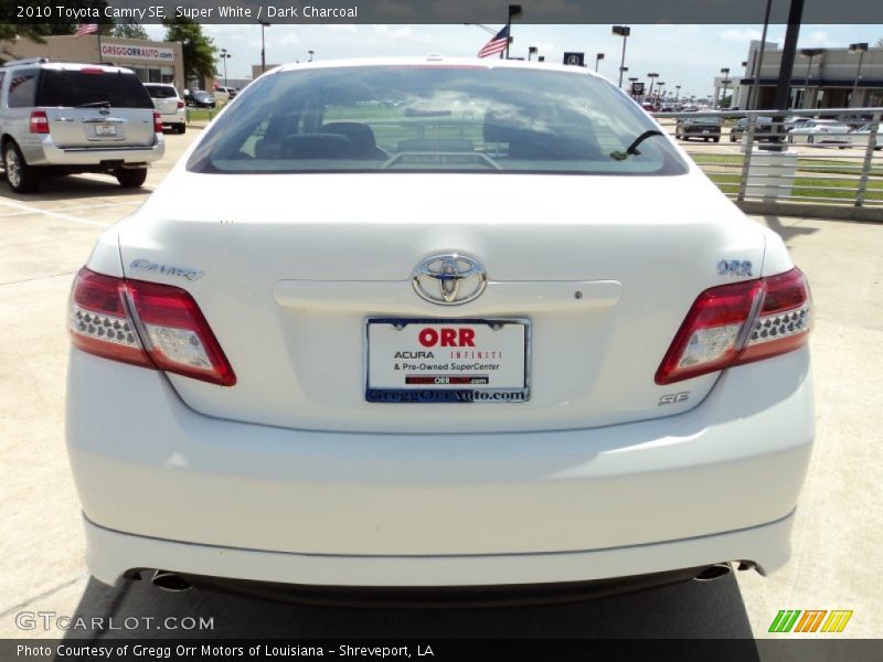 Super White / Dark Charcoal 2010 Toyota Camry SE