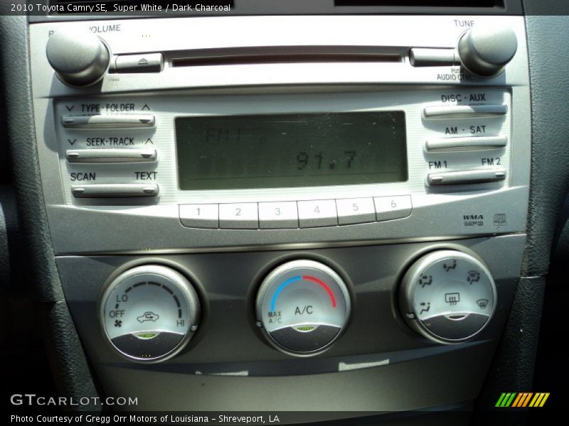 Super White / Dark Charcoal 2010 Toyota Camry SE