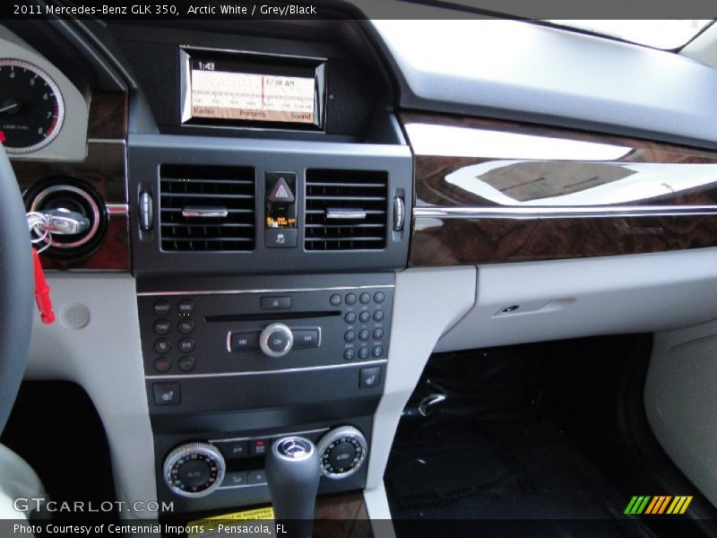 Arctic White / Grey/Black 2011 Mercedes-Benz GLK 350