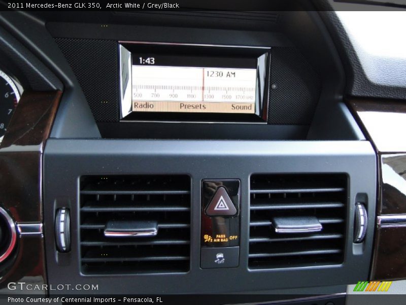 Arctic White / Grey/Black 2011 Mercedes-Benz GLK 350