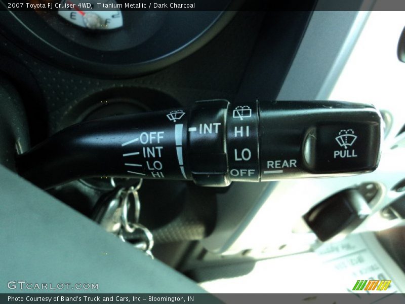 Titanium Metallic / Dark Charcoal 2007 Toyota FJ Cruiser 4WD