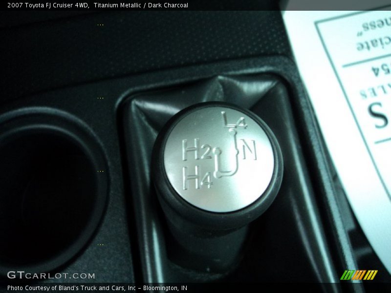 Titanium Metallic / Dark Charcoal 2007 Toyota FJ Cruiser 4WD