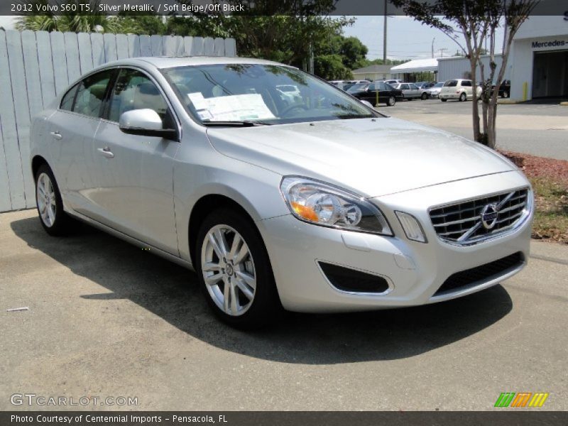 Front 3/4 View of 2012 S60 T5