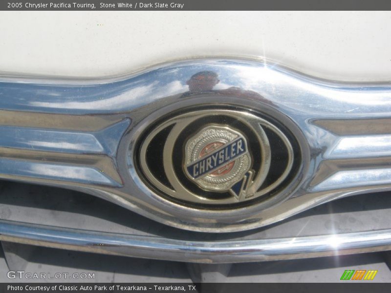 Stone White / Dark Slate Gray 2005 Chrysler Pacifica Touring