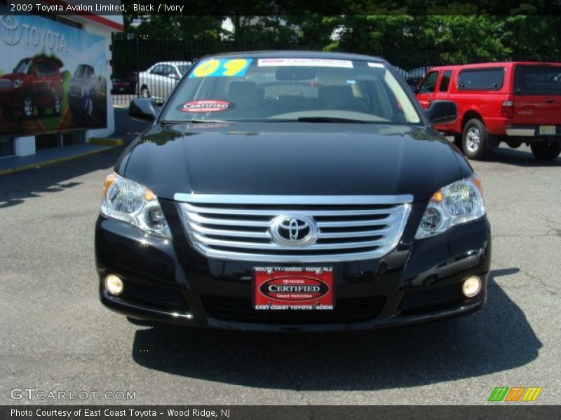 Black / Ivory 2009 Toyota Avalon Limited