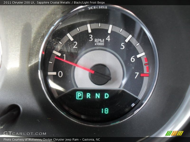 Sapphire Crystal Metallic / Black/Light Frost Beige 2011 Chrysler 200 LX