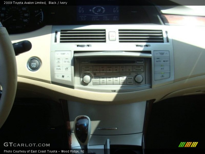 Black / Ivory 2009 Toyota Avalon Limited