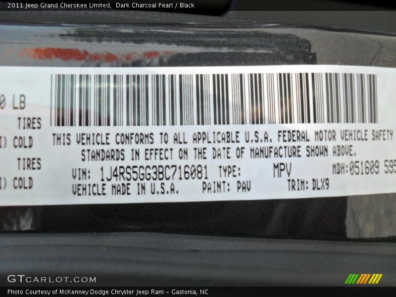 Dark Charcoal Pearl / Black 2011 Jeep Grand Cherokee Limited