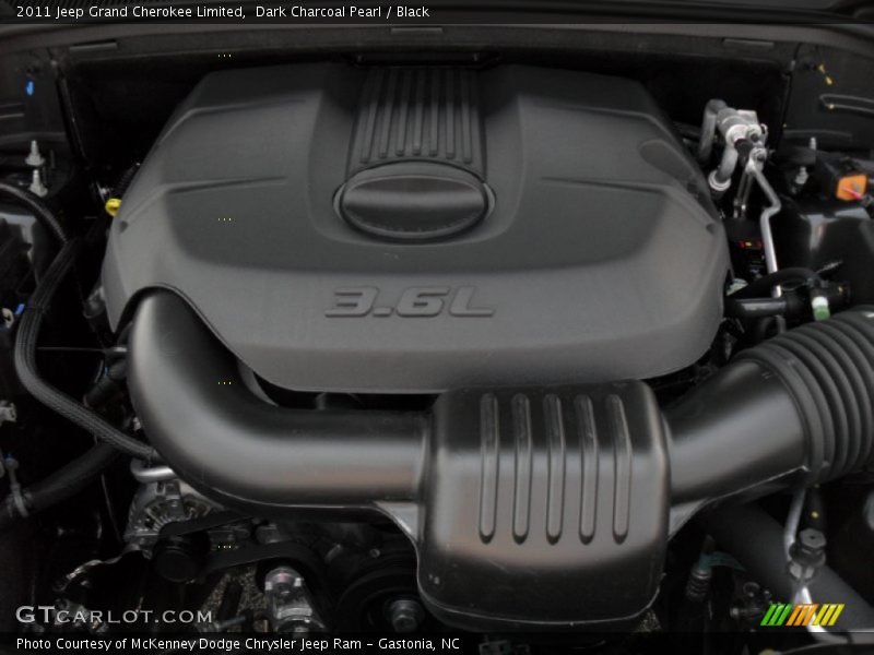 Dark Charcoal Pearl / Black 2011 Jeep Grand Cherokee Limited