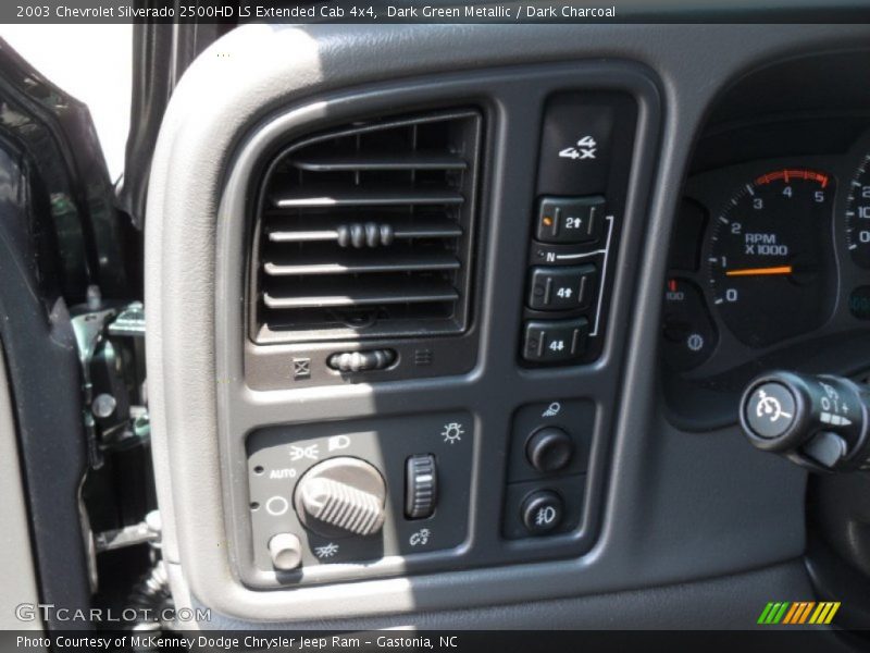 Dark Green Metallic / Dark Charcoal 2003 Chevrolet Silverado 2500HD LS Extended Cab 4x4