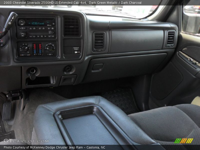 Dark Green Metallic / Dark Charcoal 2003 Chevrolet Silverado 2500HD LS Extended Cab 4x4