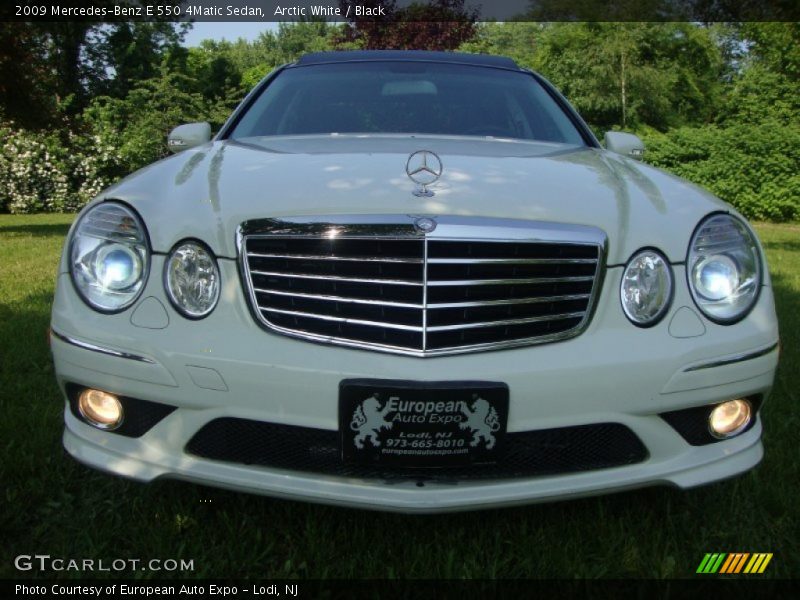 Arctic White / Black 2009 Mercedes-Benz E 550 4Matic Sedan
