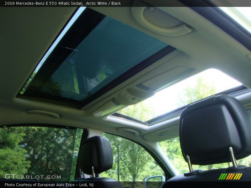 Arctic White / Black 2009 Mercedes-Benz E 550 4Matic Sedan