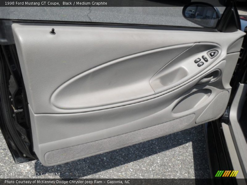 Black / Medium Graphite 1998 Ford Mustang GT Coupe