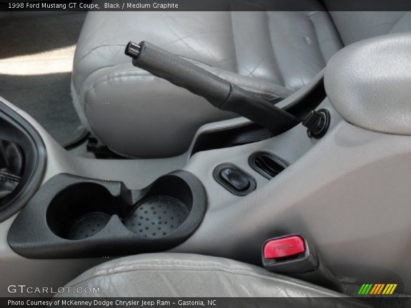 Black / Medium Graphite 1998 Ford Mustang GT Coupe