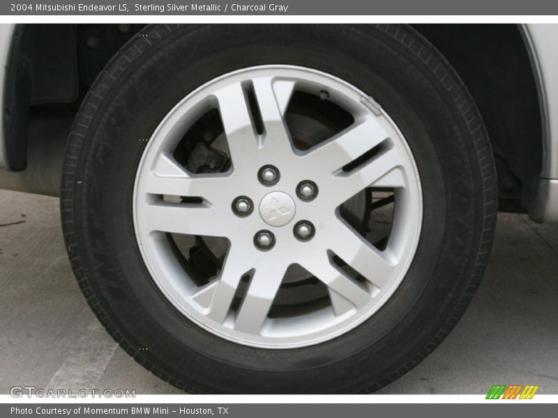 Sterling Silver Metallic / Charcoal Gray 2004 Mitsubishi Endeavor LS